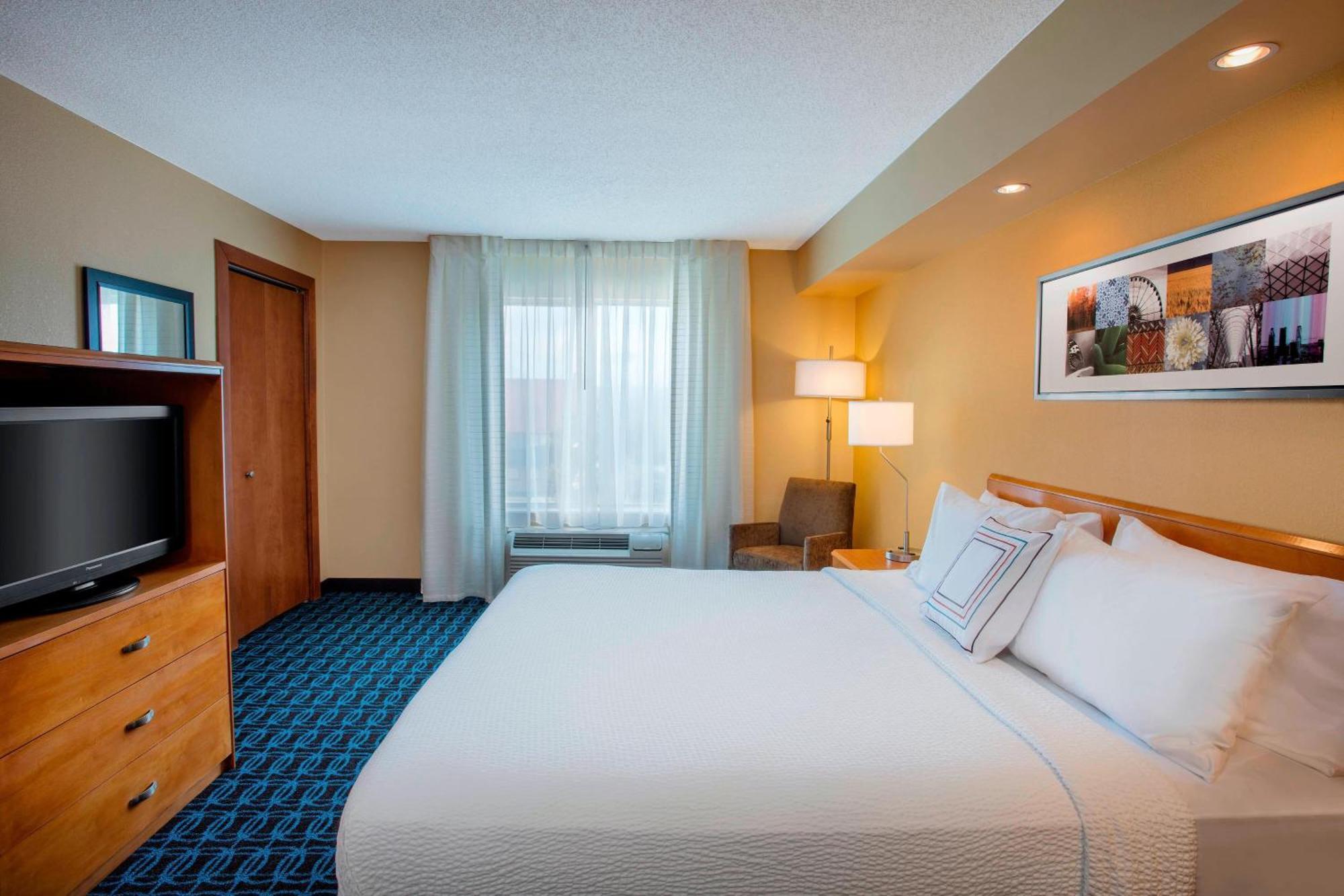 Fairfield Inn & Suites Меррилвилл Экстерьер фото