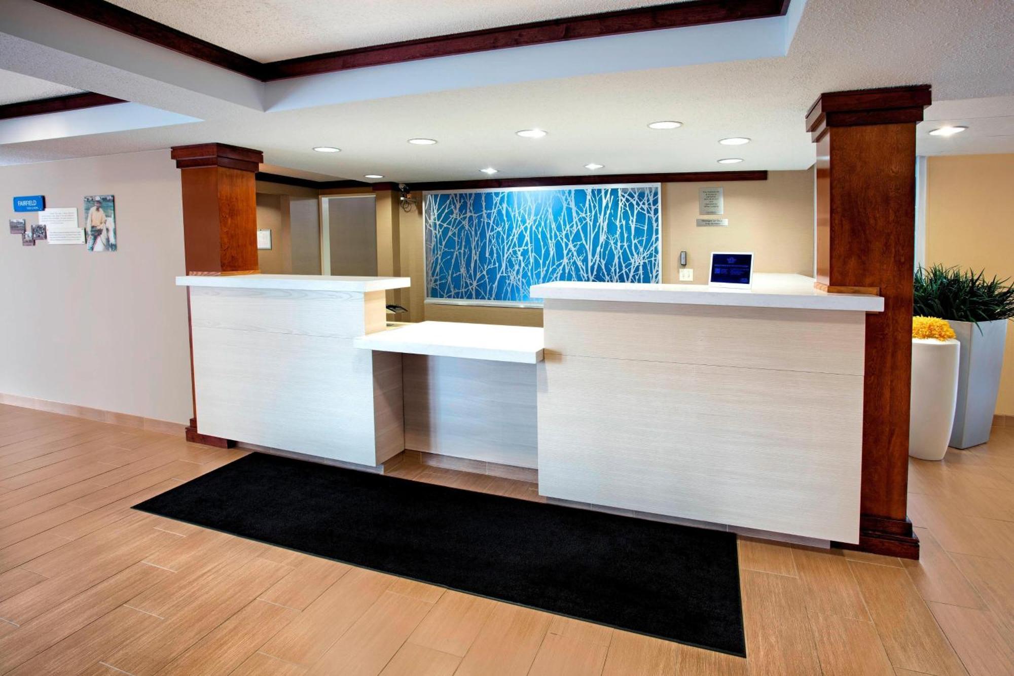 Fairfield Inn & Suites Меррилвилл Экстерьер фото